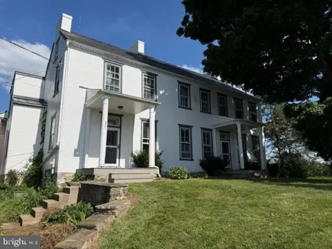 825 BEAVER VALLEY PIKE