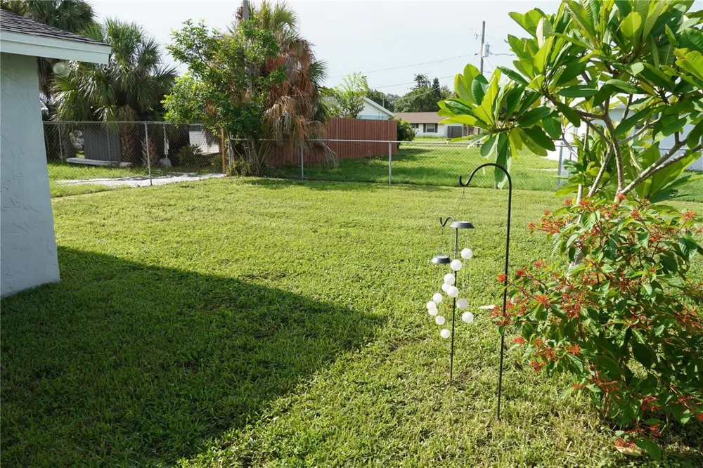 536 FLAMINGO DRIVE Apollo Beach, FL 33572