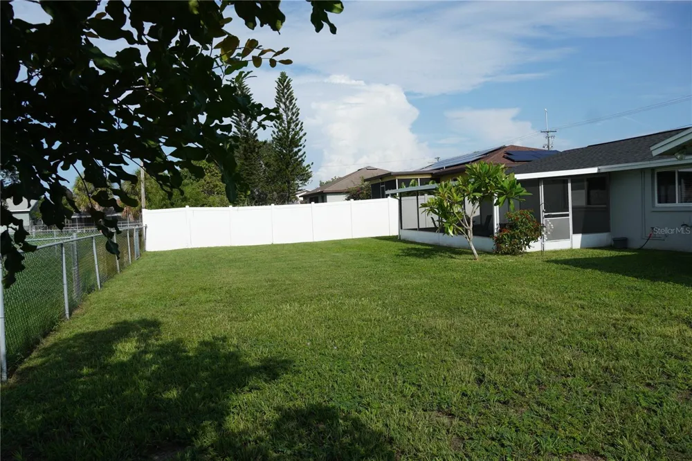 536 FLAMINGO DRIVE Apollo Beach, FL 33572