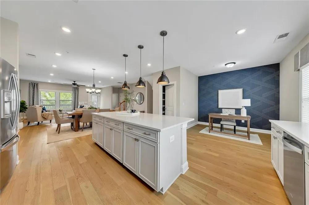 708 Mulberry Walk Woodstock, GA 30188
