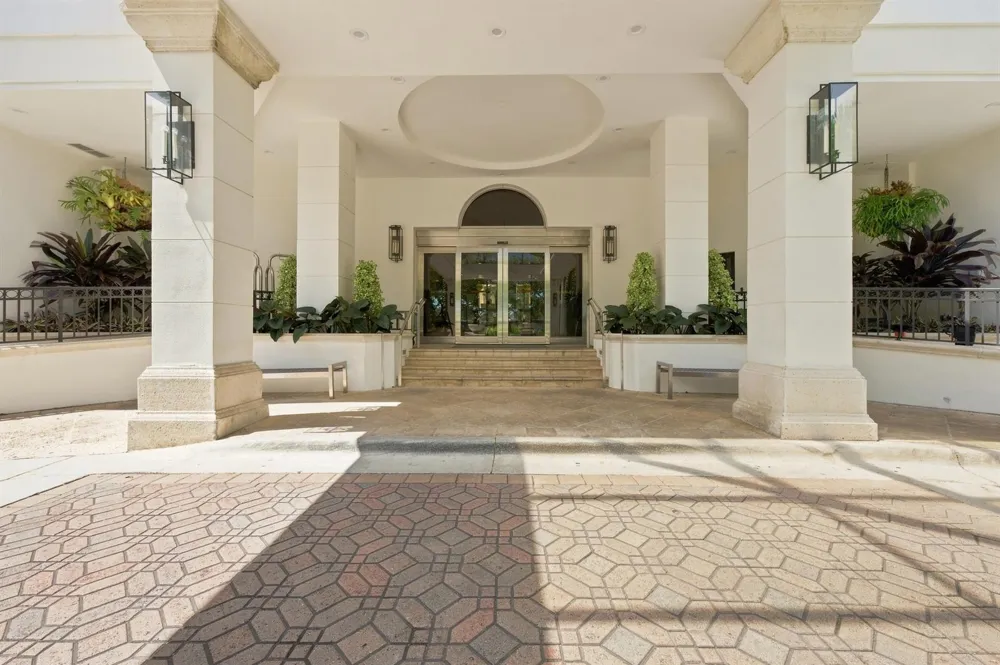 2000 Island Boulevard #2905 Aventura, FL 33160