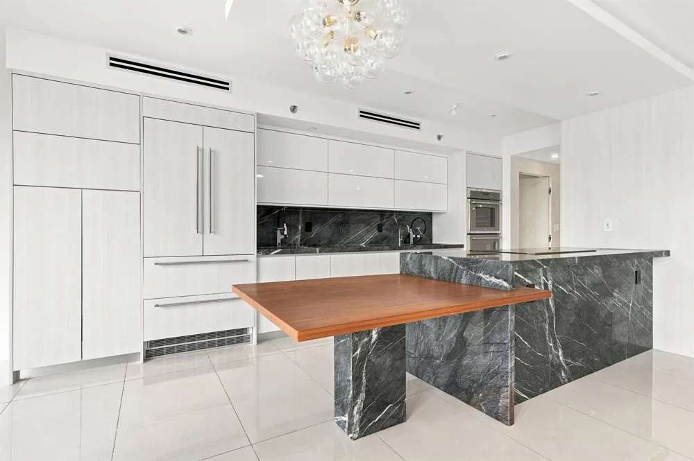 2000 Island Boulevard #2905 Aventura, FL 33160