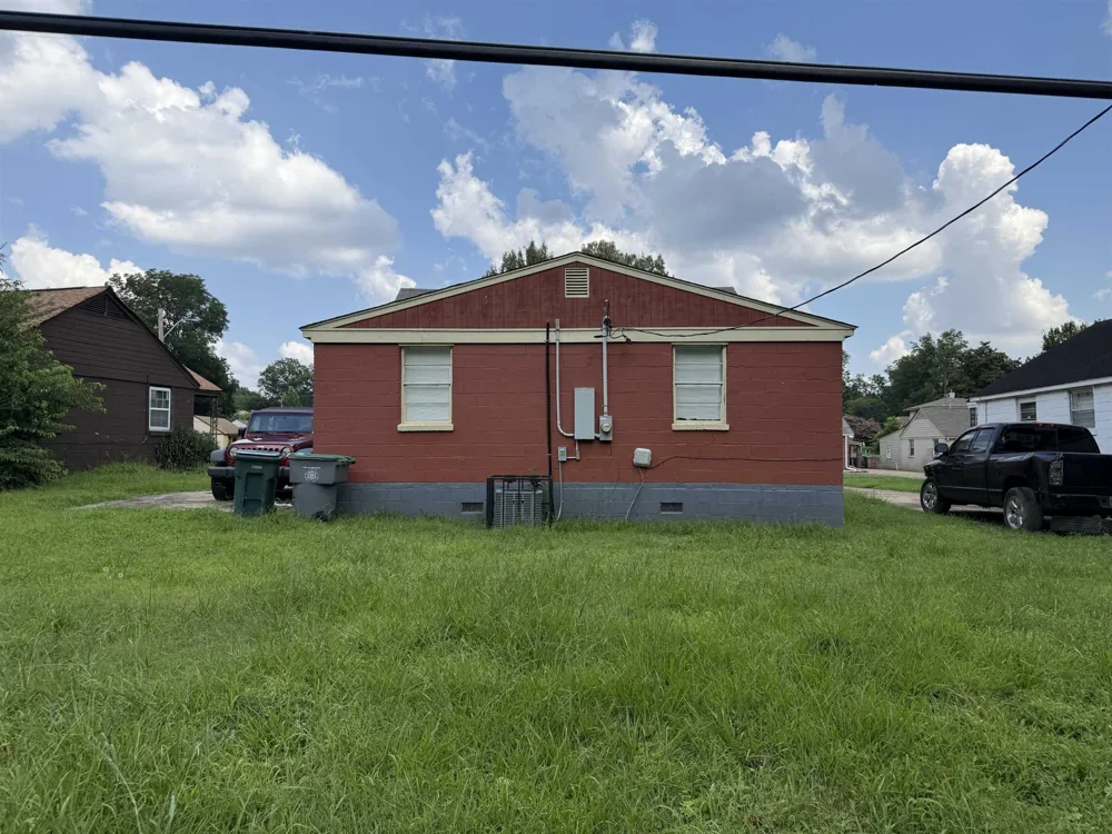 1561 W DIANNE CIR Memphis, TN 38114