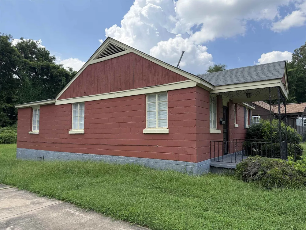 1561 W DIANNE CIR Memphis, TN 38114