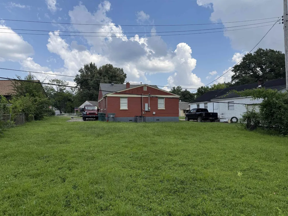 1561 W DIANNE CIR Memphis, TN 38114