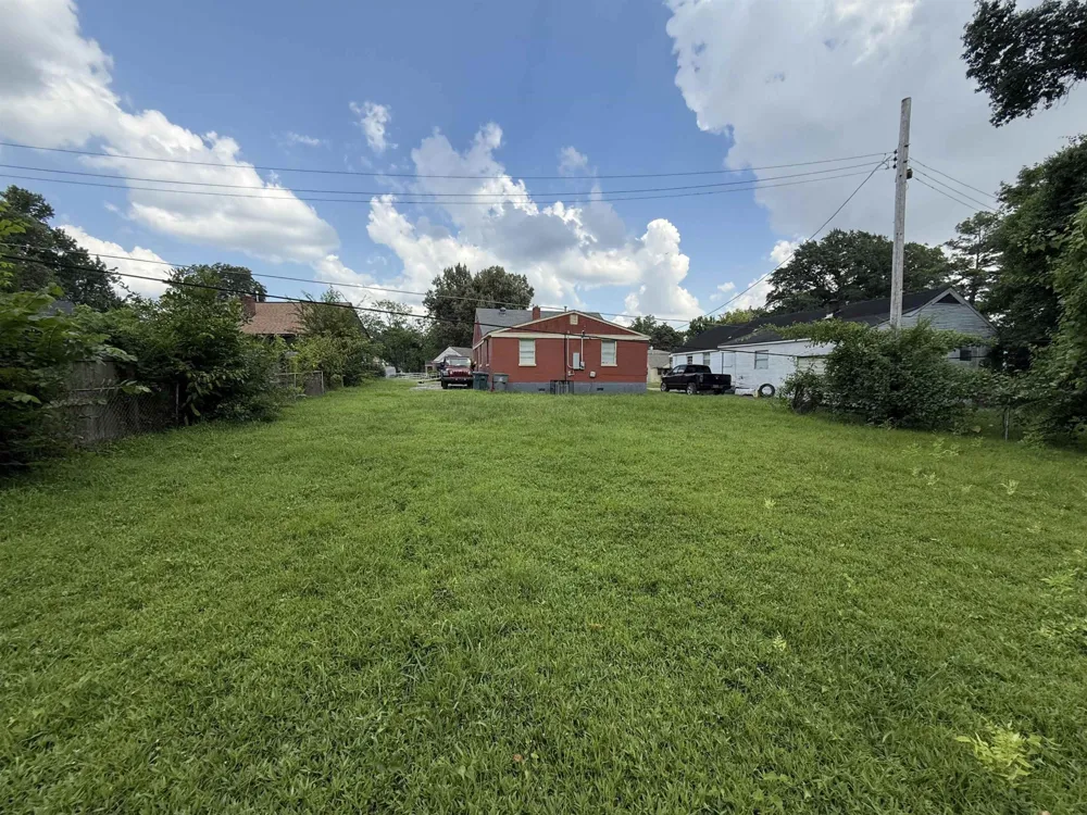 1561 W DIANNE CIR Memphis, TN 38114