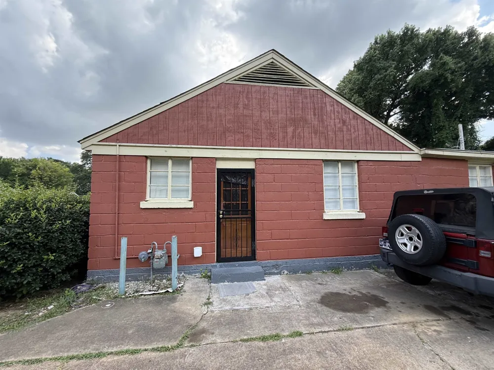 1561 W DIANNE CIR Memphis, TN 38114