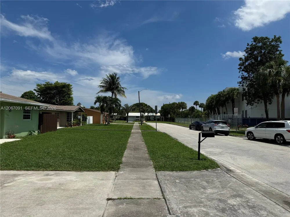 6327 NW 19th Ct Margate, FL 33063