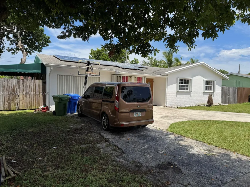 6327 NW 19th Ct Margate, FL 33063