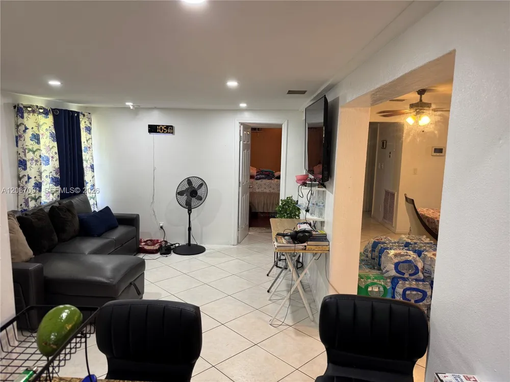 6327 NW 19th Ct Margate, FL 33063