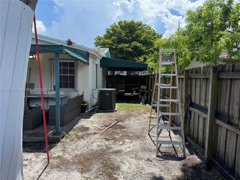 6327 NW 19th Ct Margate, FL 33063