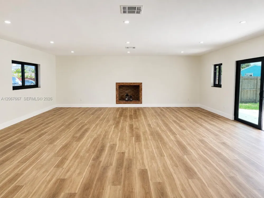 3431 NE 8th Ave Oakland Park, FL 33334