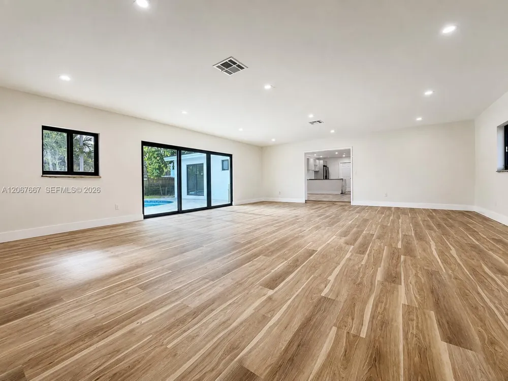 3431 NE 8th Ave Oakland Park, FL 33334