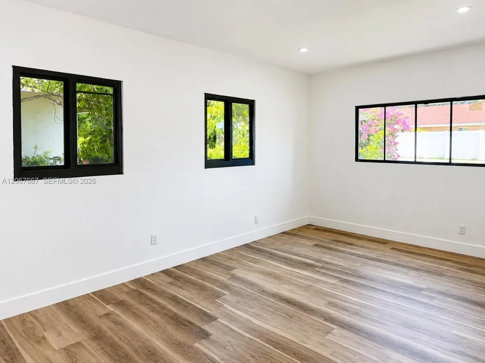 3431 NE 8th Ave Oakland Park, FL 33334