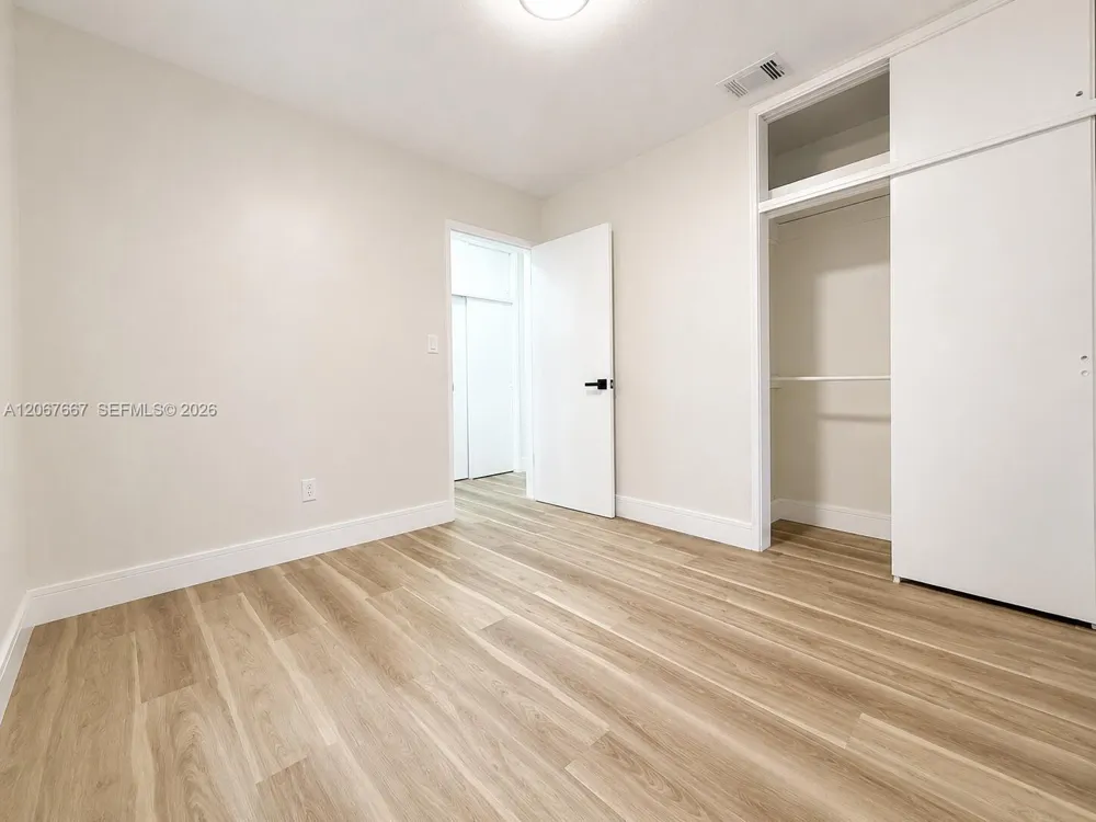 3431 NE 8th Ave Oakland Park, FL 33334