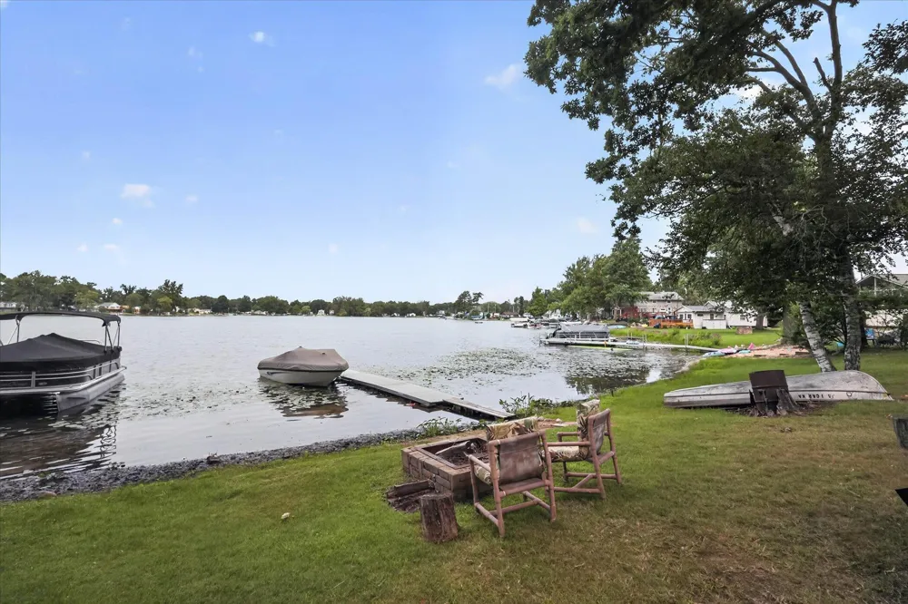 52784 Twin Lakeview Drive Wayne Township, MI 49047