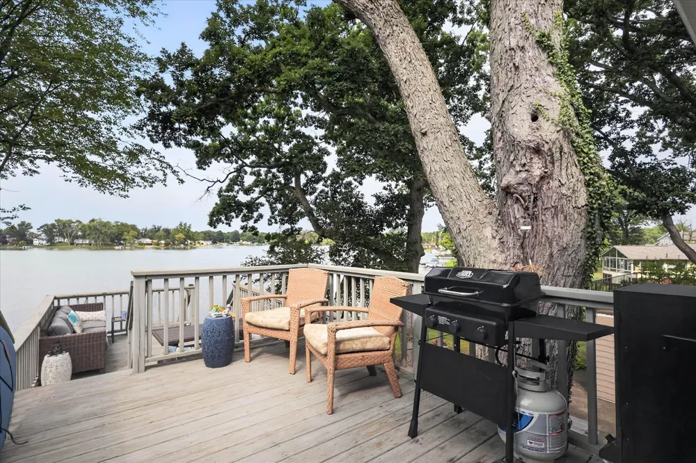 52784 Twin Lakeview Drive Wayne Township, MI 49047