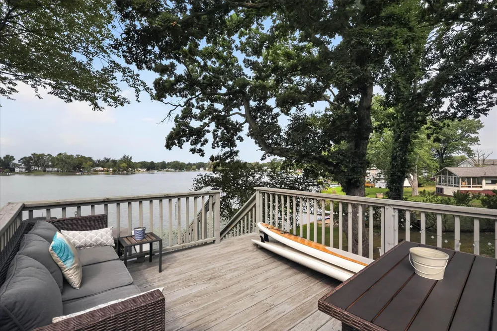 52784 Twin Lakeview Drive Wayne Township, MI 49047