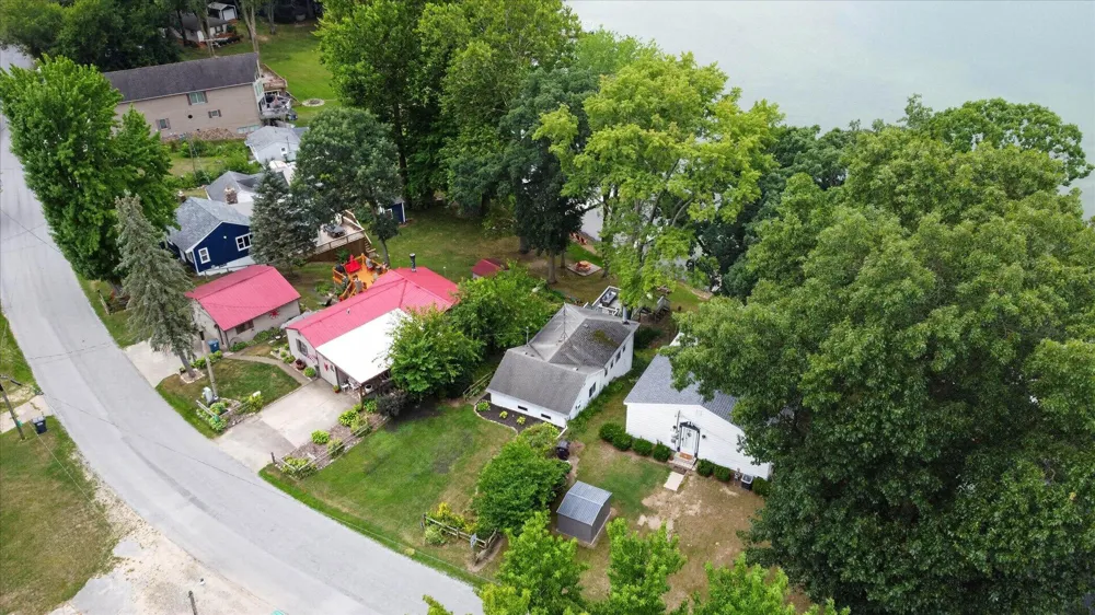 52784 Twin Lakeview Drive Wayne Township, MI 49047