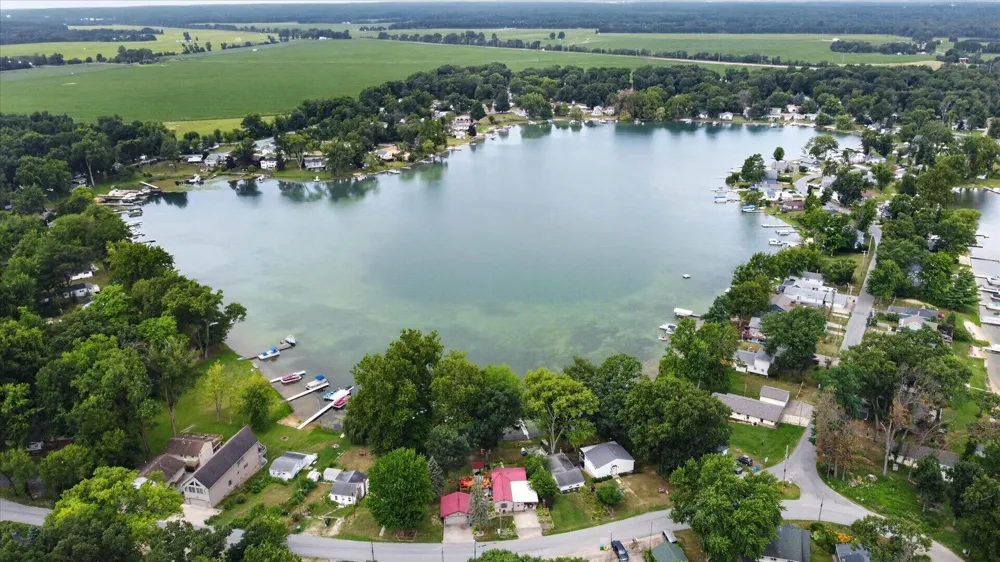 52784 Twin Lakeview Drive Wayne Township, MI 49047