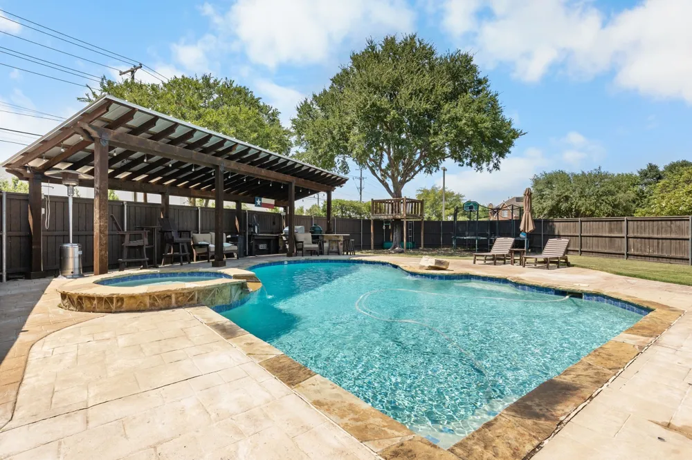 329 Bricknell Drive Coppell, TX 75019