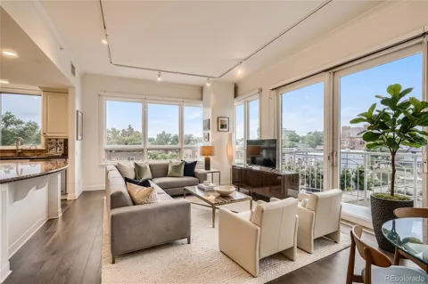 400 E 3rd Avenue #405