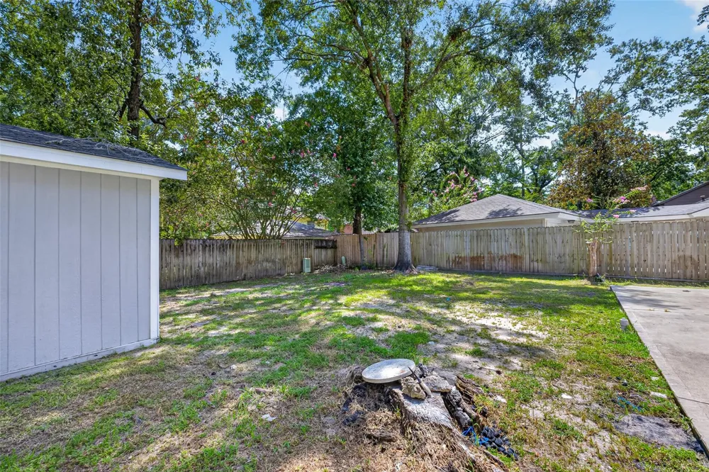 2227 Pine River Drive Houston, TX 77339