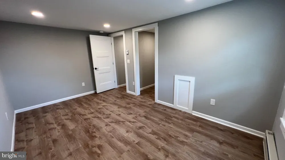 39 BUTTONWOOD STREET #B Mount Holly, NJ 08060