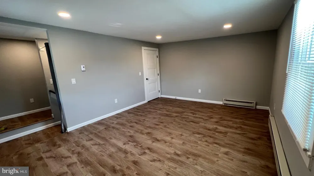 39 BUTTONWOOD STREET #B Mount Holly, NJ 08060