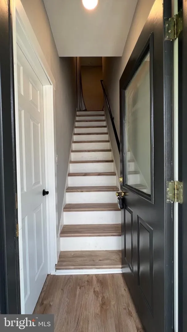 39 BUTTONWOOD STREET #B Mount Holly, NJ 08060