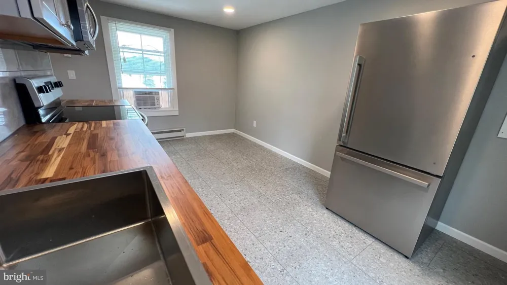 39 BUTTONWOOD STREET #B Mount Holly, NJ 08060