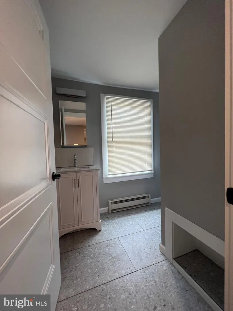 39 BUTTONWOOD STREET #B Mount Holly, NJ 08060