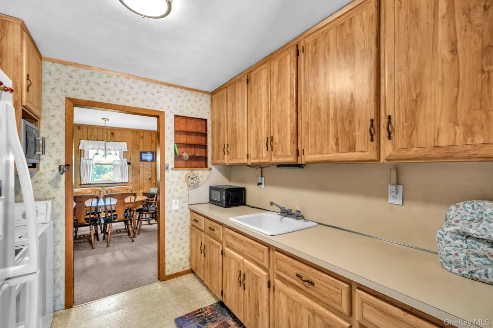 1 Bradish Lane Babylon, NY 11702