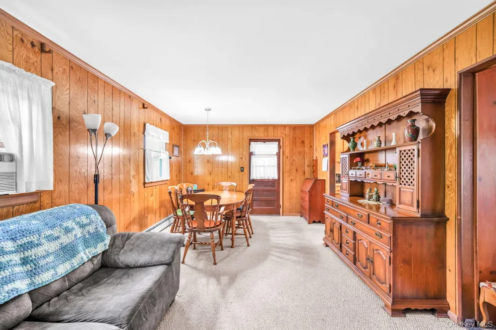 1 Bradish Lane Babylon, NY 11702