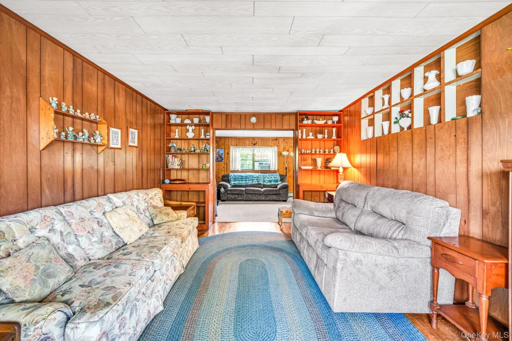 1 Bradish Lane Babylon, NY 11702