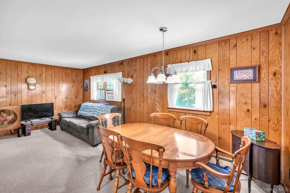 1 Bradish Lane Babylon, NY 11702