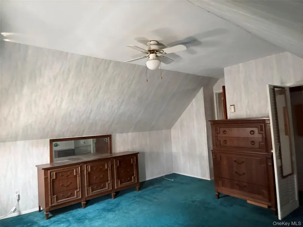 18 Heather Lane Levittown, NY 11756