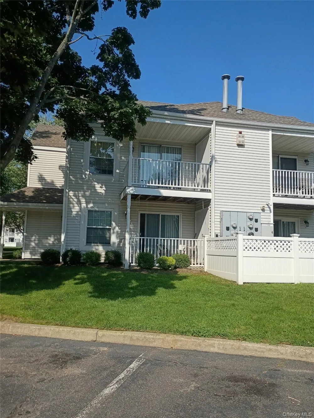 349 Artist Lake Drive Middle Island, NY 11953
