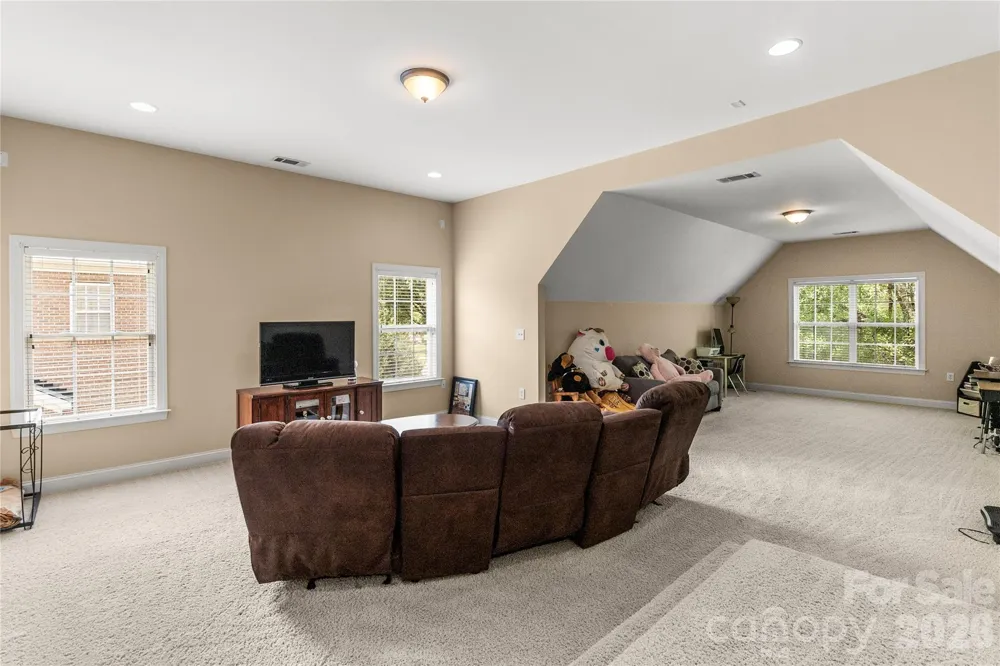 8744 Savannah Road Harrisburg, NC 28075