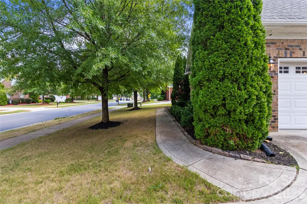 8744 Savannah Road Harrisburg, NC 28075