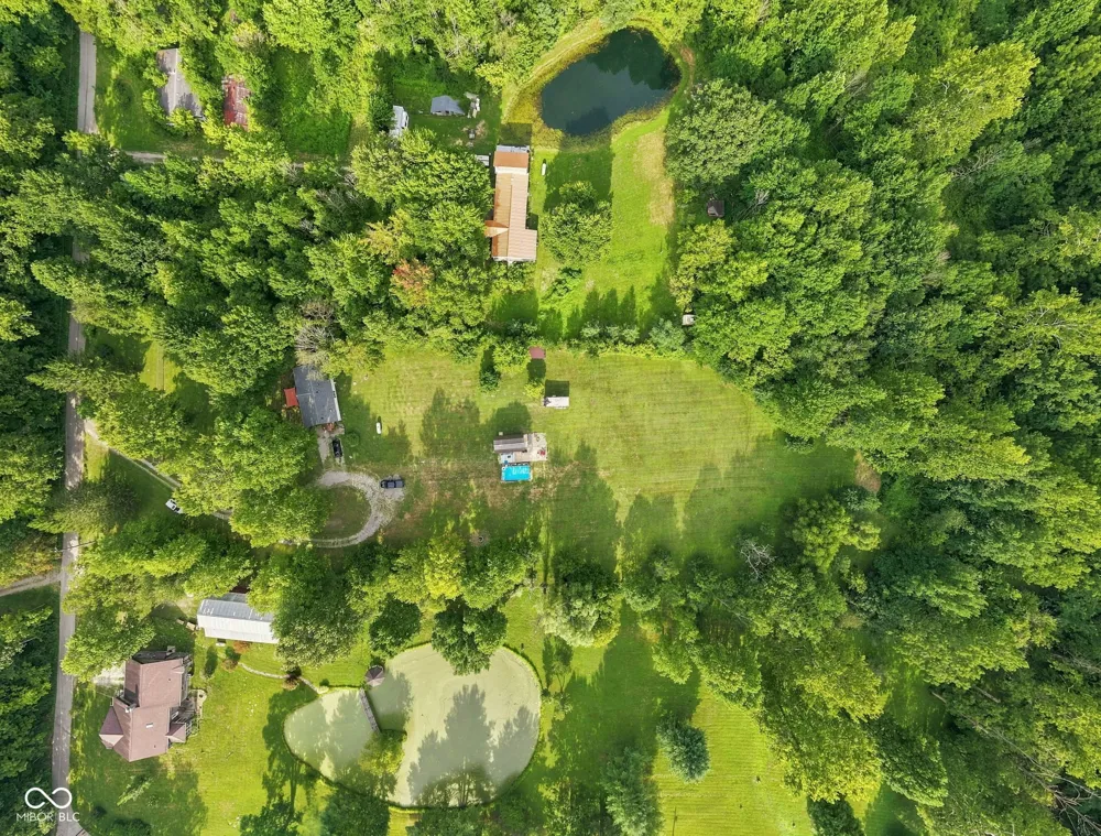 4611 Covered Bridge Road Nashville, IN 47448
