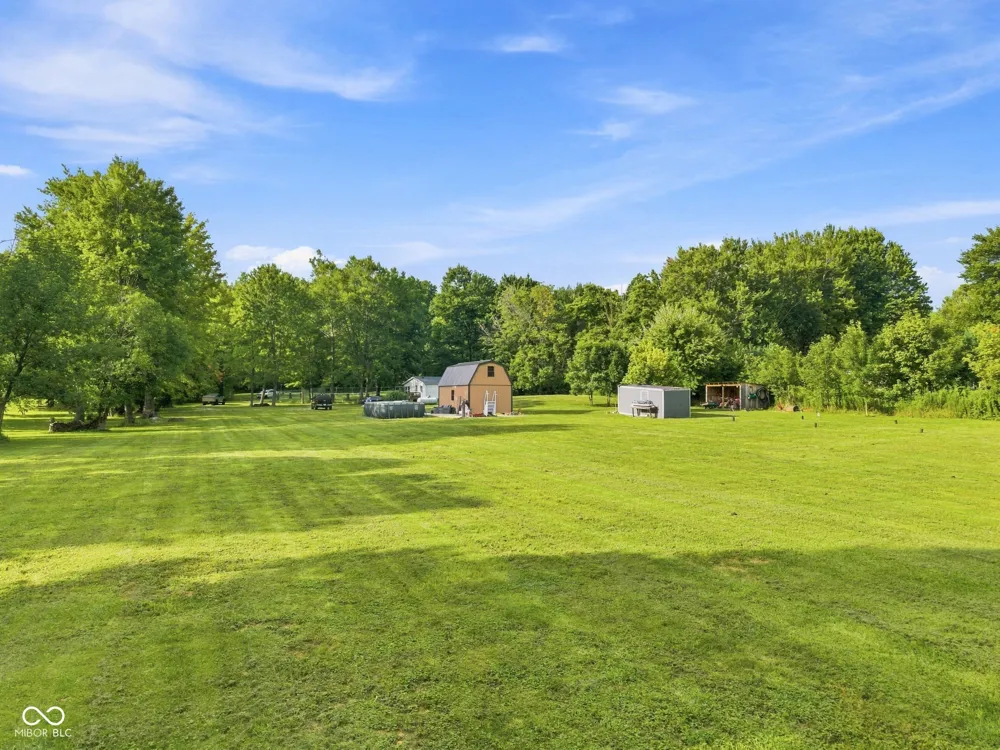 4611 Covered Bridge Road Nashville, IN 47448