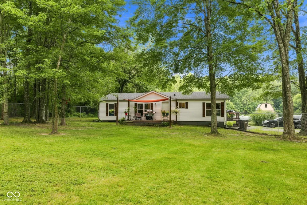 4611 Covered Bridge Road Nashville, IN 47448