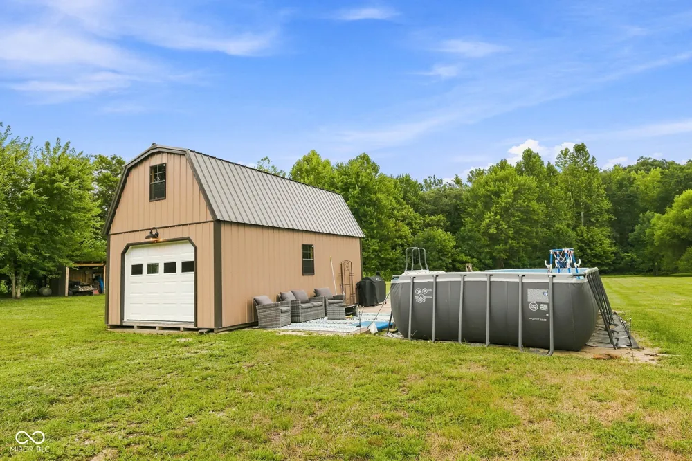 4611 Covered Bridge Road Nashville, IN 47448