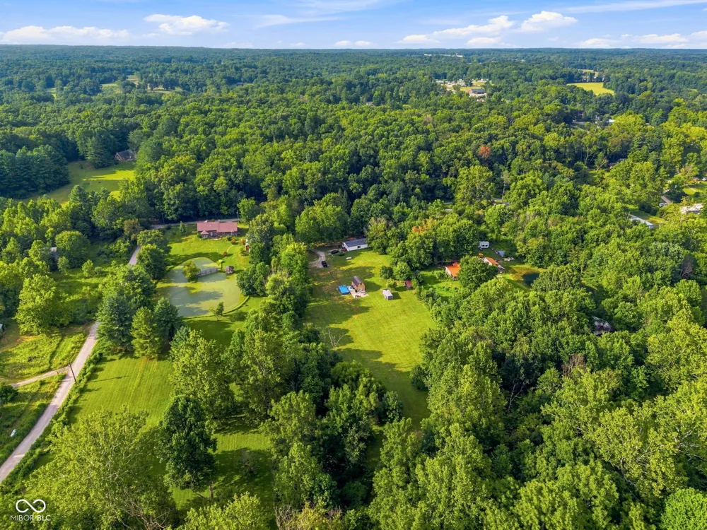 4611 Covered Bridge Road Nashville, IN 47448