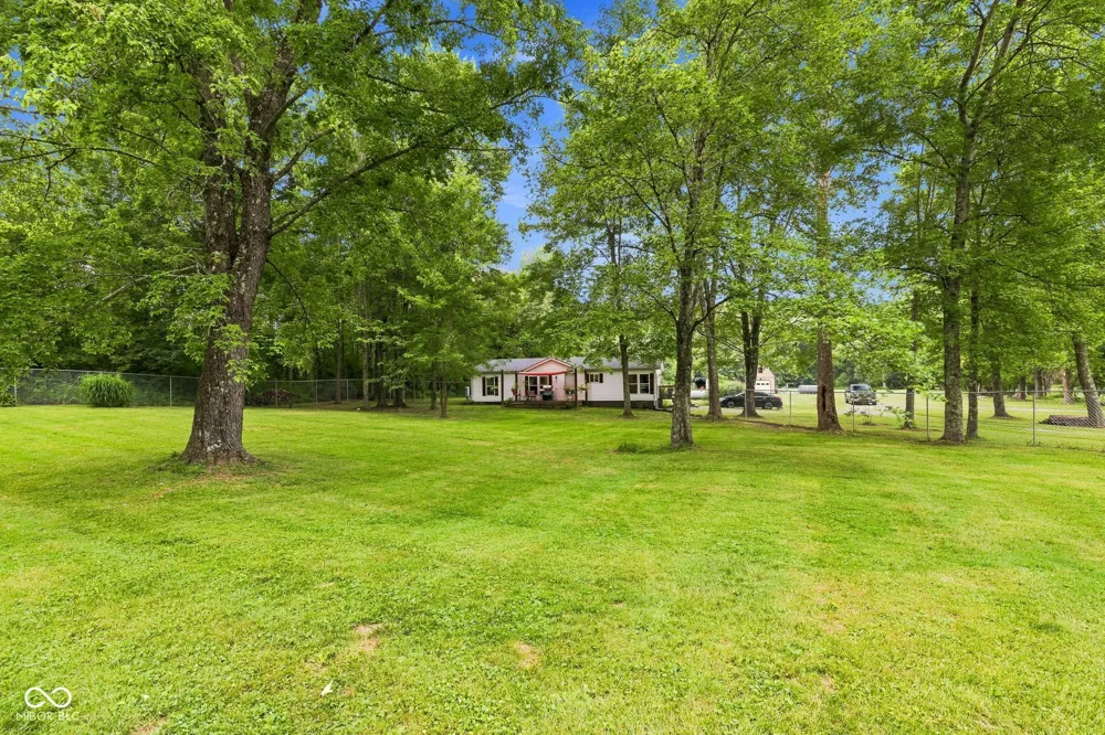 4611 Covered Bridge Road Nashville, IN 47448