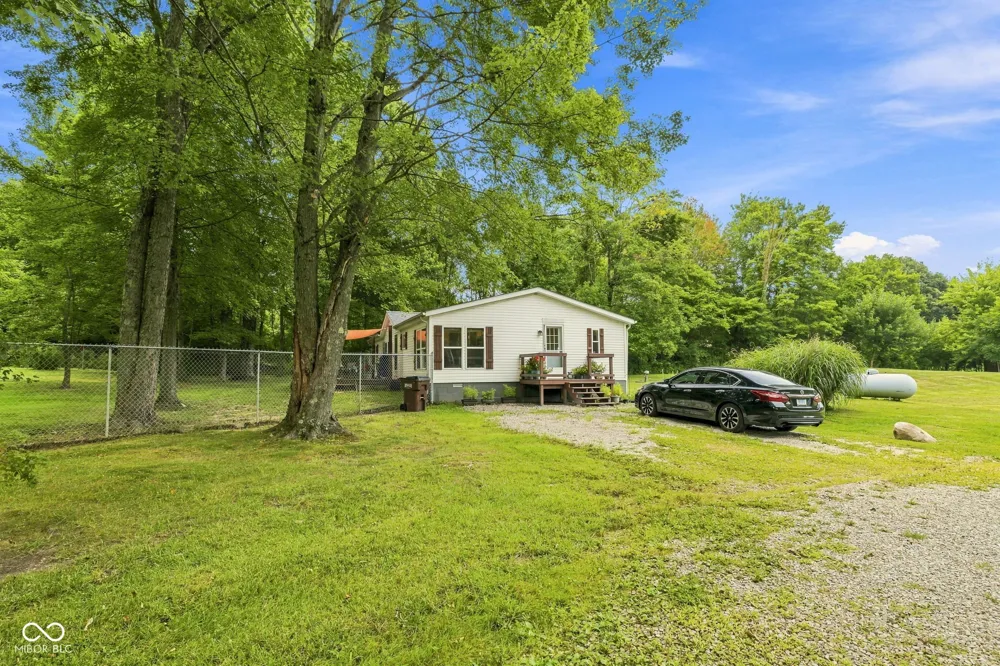 4611 Covered Bridge Road Nashville, IN 47448
