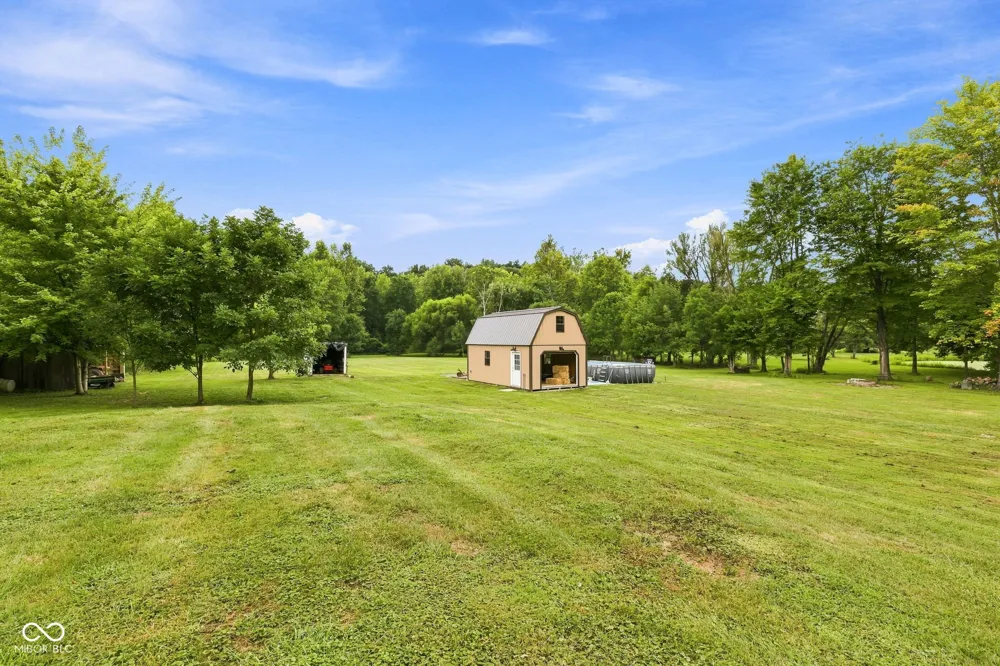 4611 Covered Bridge Road Nashville, IN 47448