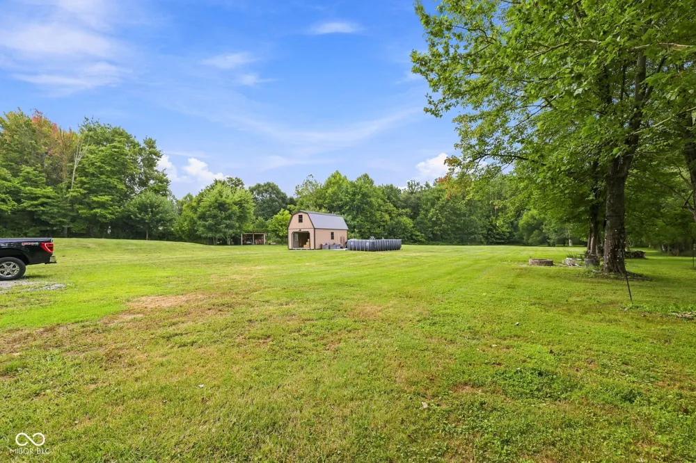 4611 Covered Bridge Road Nashville, IN 47448