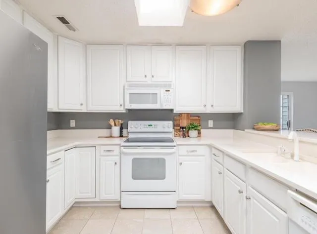 6165 Chasewood Parkway #202 Minnetonka, MN 55343